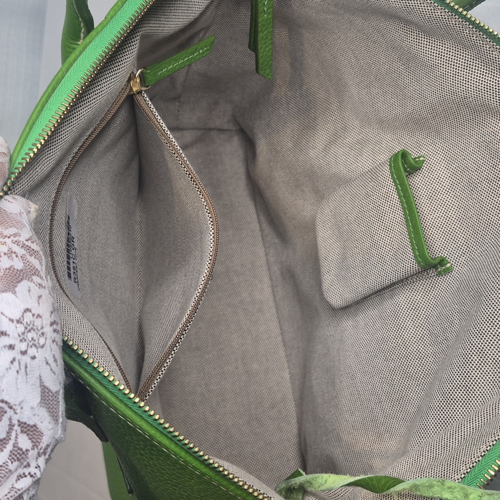 Dooney & Bourke Green Pebble Leather Crescent Tote with Pouch & Key Fob 💚 COA - Picture 12 of 17